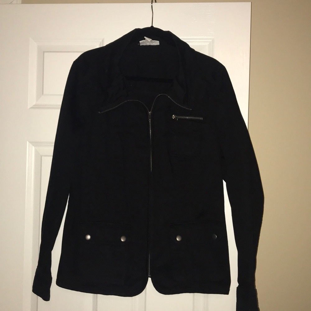 Black light weight jacket